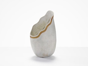 Spout Pot with Spiral